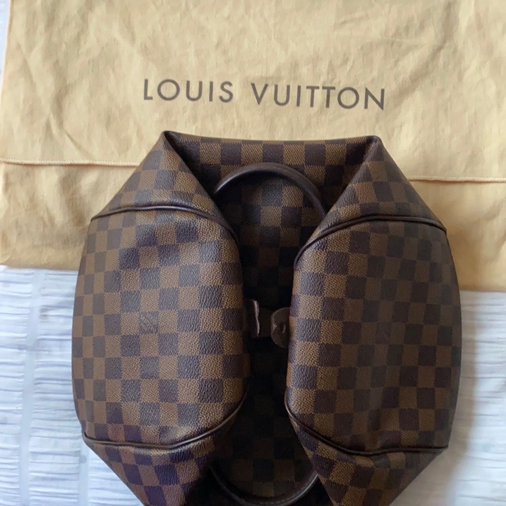 Louis Vuitton Speedy 30